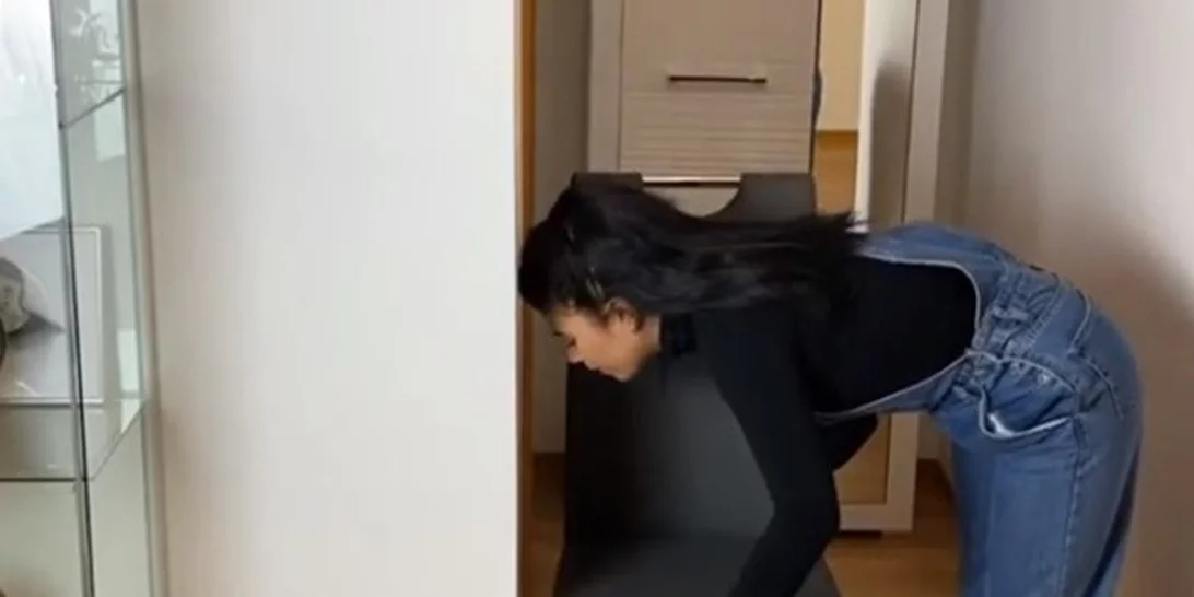 #ChairChallenge | Αυτό είναι το νέο challenge που έχει κατακλύσει το Internet