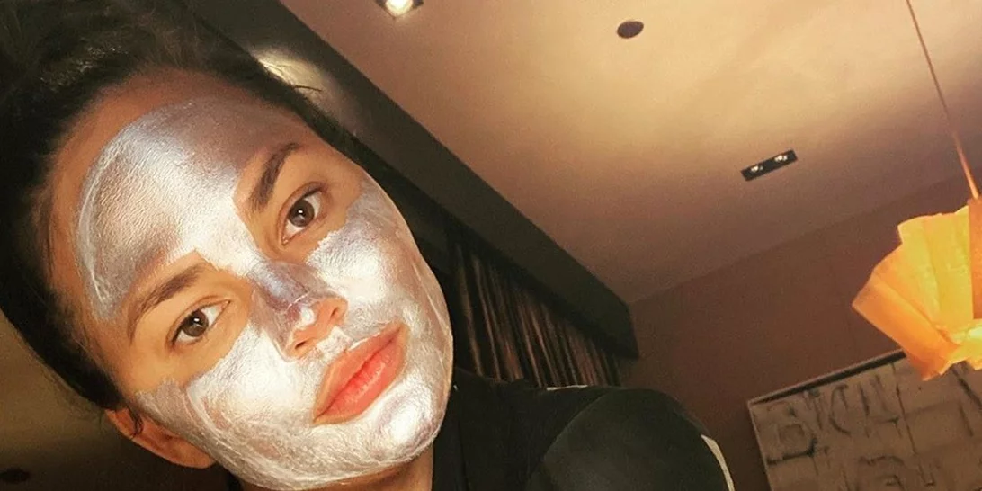 H insta famous μάσκα που ευθύνεται για τη λαμπερή επιδερμίδα των celebrities