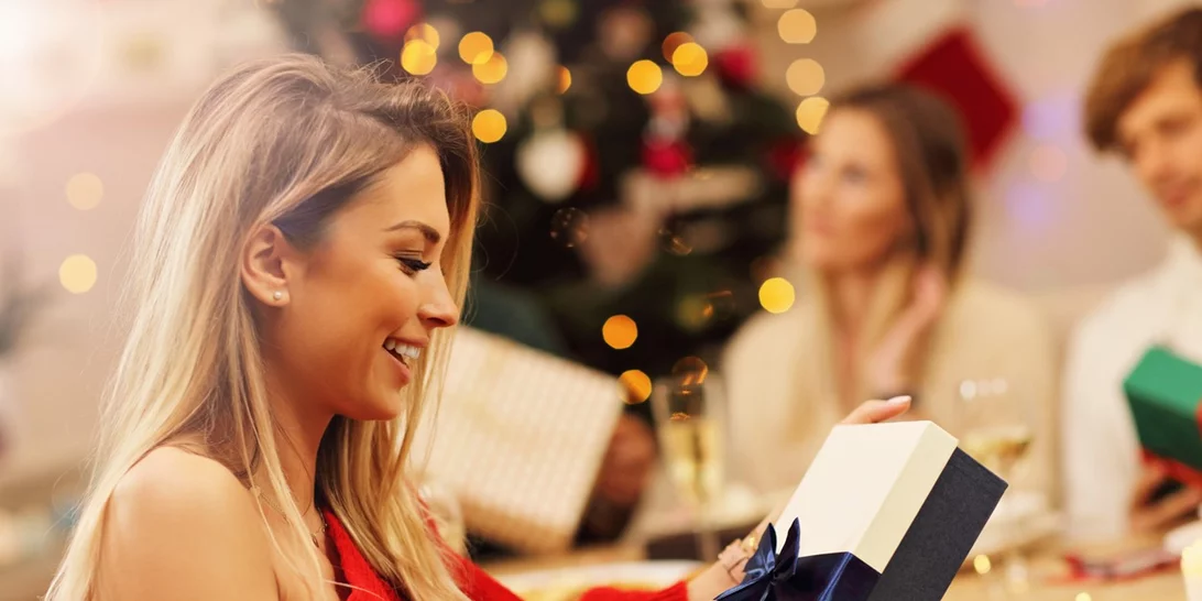 Εσύ, τι δώρα θα πάρεις στις φίλες σου; Με αυτές τις beauty προτάσεις να είσαι σίγουρη ότι θα ενθουσιαστούν