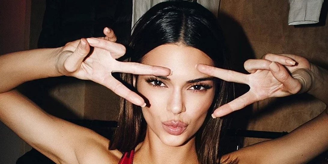 H Kendall Jenner με ένα άκρως ιδιαίτερο μανικιούρ που εντυπωσιάζει