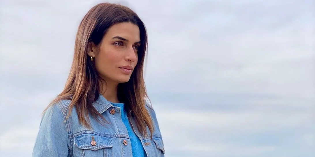 Τόνια Σωτηροπούλου | Δες τι φόρεσε σε χαλαρή βόλτα με τον Κωστή Μαραβέγια