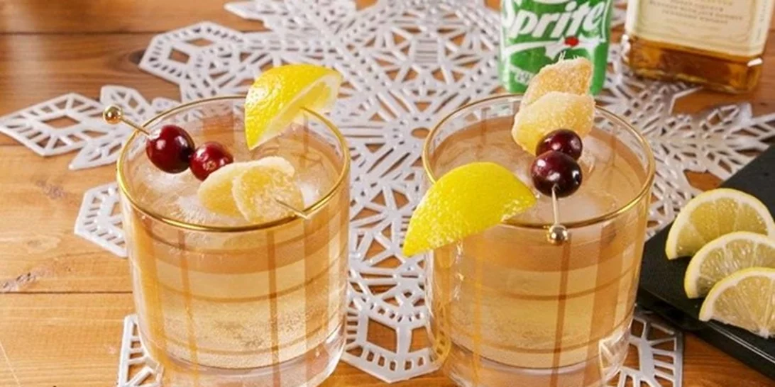 Πώς θα φτιάξεις το χριστουγεννιάτικο cocktail Honey & Spice