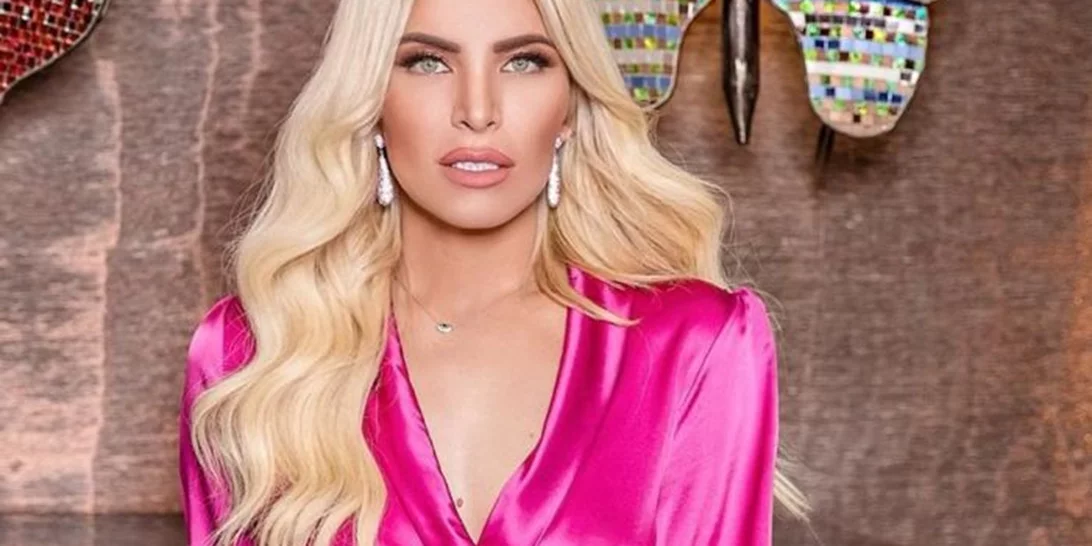 Κατερίνα Καινούργιου -  Φίλιππος Τσαγκρίδης | Πολυτελείς διακοπές στο Κάπρι - Το χλιδάτο ξενοδοχείο και το εστιατόριο με δύο αστέρια Michelin