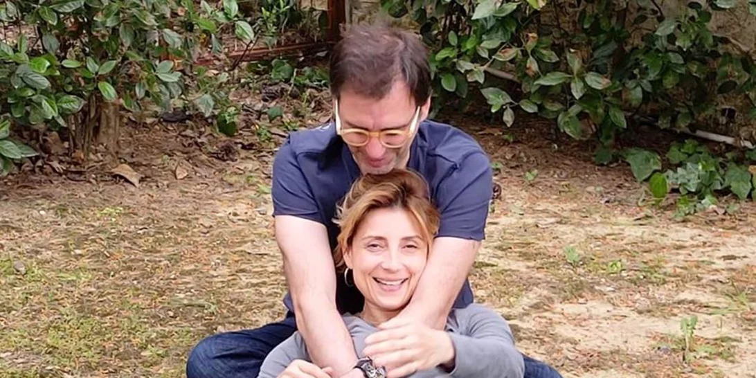 Ευδοκία Ρουμελιώτη-Νικηφόρος Χαραγκιώνης | Νέα πλάνα από το λιτό σπίτι του ζευγαριού