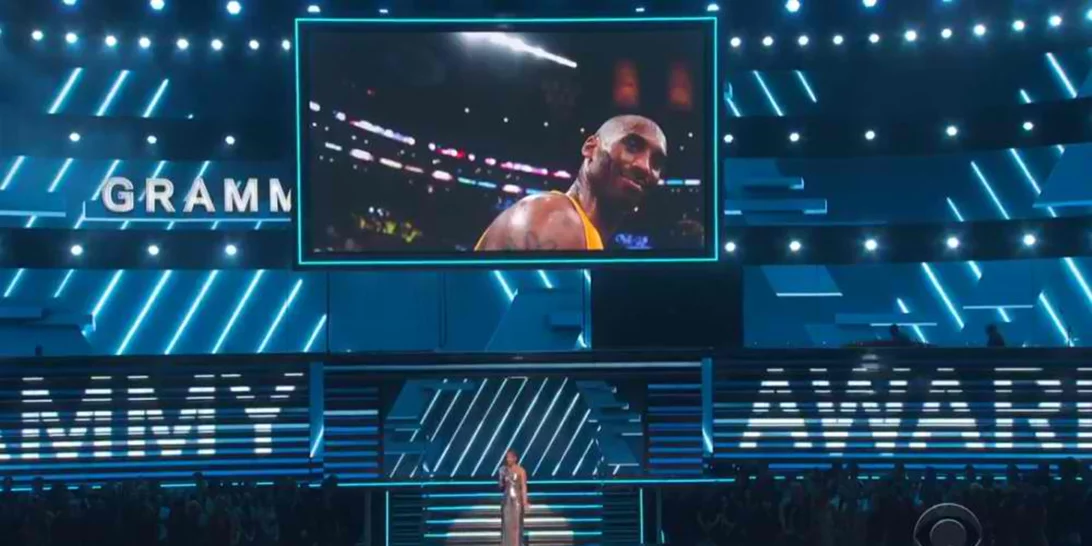 Grammy 2020 | Η Alicia Keys άνοιξε τη βραδιά με αφιέρωμα στον Kobe Bryant: «Η Αμερική έχασε έναν ήρωα»