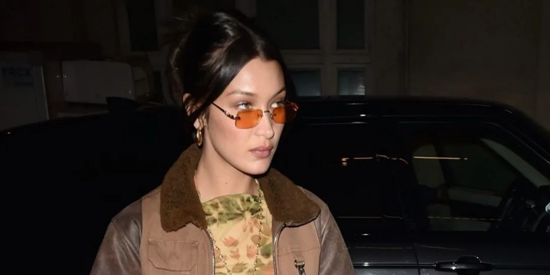 Bella Hadid| Αυτή είναι η it bag που δεν αποχωρίζεται στις εμφανίσεις της στο Παρίσι