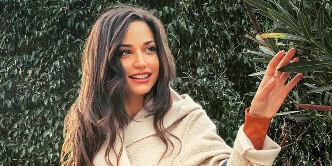 Κατερίνα Γερονικολού | Η τολμηρή εμφάνισή της σε βόλτα της στα μαγαζιά