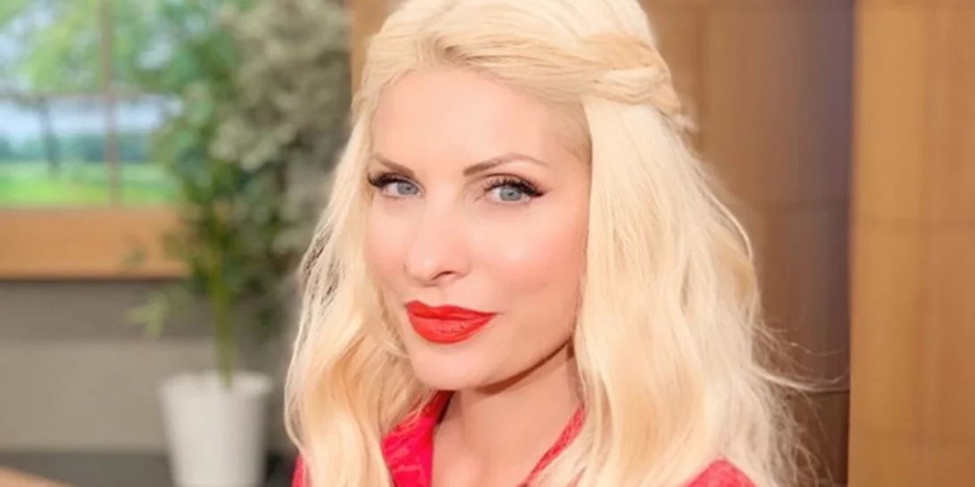 Ελένη Μενεγάκη | Μόλις φόρεσε το τέλειο outfit για του Αγίου Βαλεντίνου