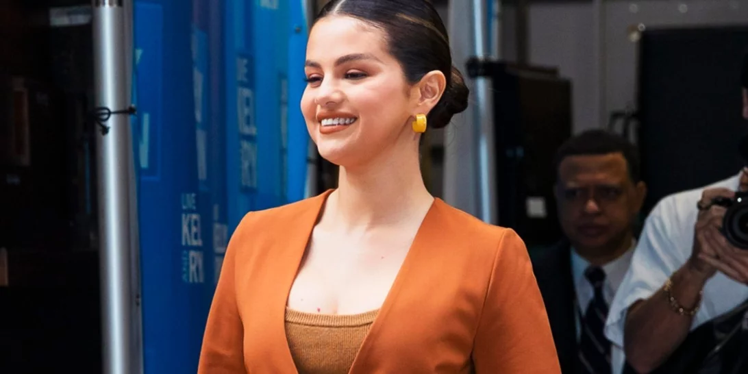 H Selena Gomez σου δίνει ακόμη ένα λόγο για να επενδύσεις σε αυτό το χρώμα