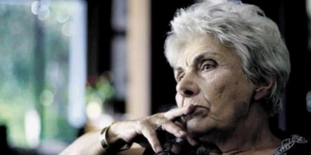 Κική Δημουλά | Στην εντατική η σπουδαία ποιήτρια