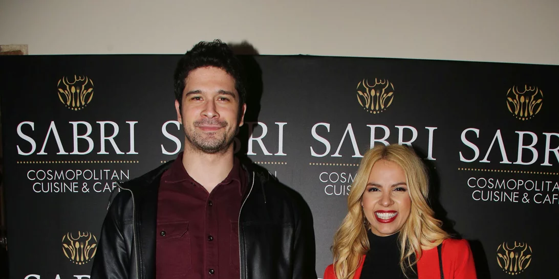 Πρόβα νυφικού για την Τζένη Μελιτά | Το νυφικό που δοκίμασε με την αποκαλυπτική πλάτη (pics)