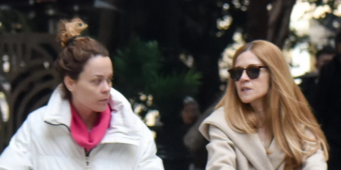 Λένα Παπαληγούρα | Η βόλτα με την Ιωάννα Παππά και τα παιδιά τους και τα cozy outfits