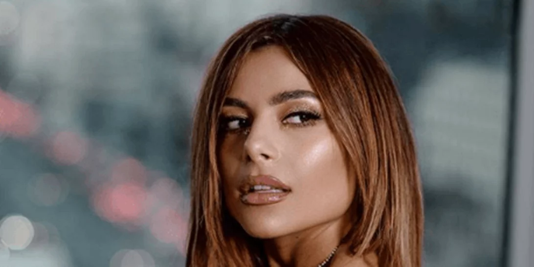 Η Ελευθερία Ελευθερίου κουρεύτηκε και άλλαξε χρώμα στα μαλλιά της