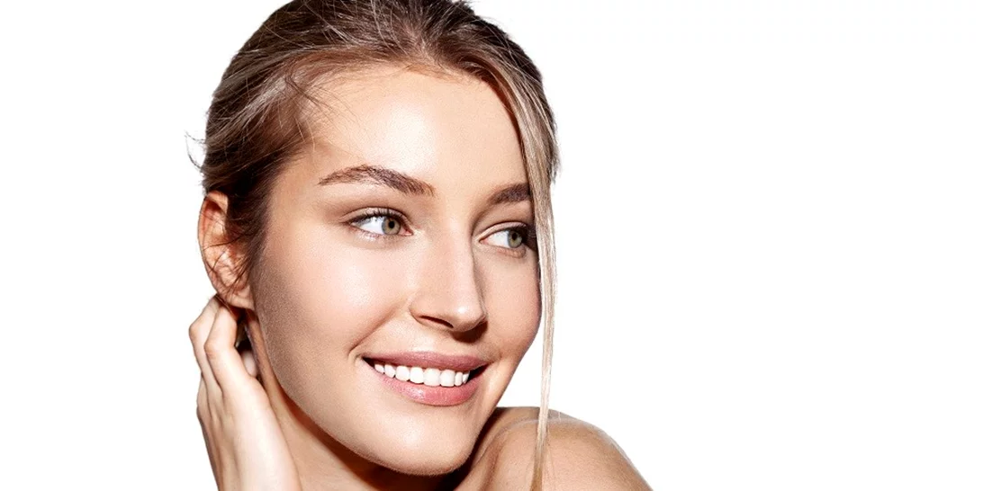 Πώς φεύγουν τα μαύρα στίγματα; Οι καλύτερες συμβουλές και τα πιο αποτελεσματικά προϊόντα