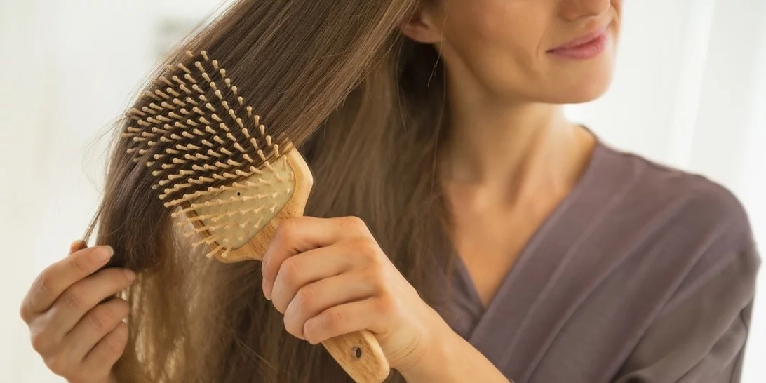 Μπερδεύονται διαρκώς τα μαλλιά; Ξέρουμε πώς μπορούν να γίνουν απαλά και σούπερ λαμπερά!