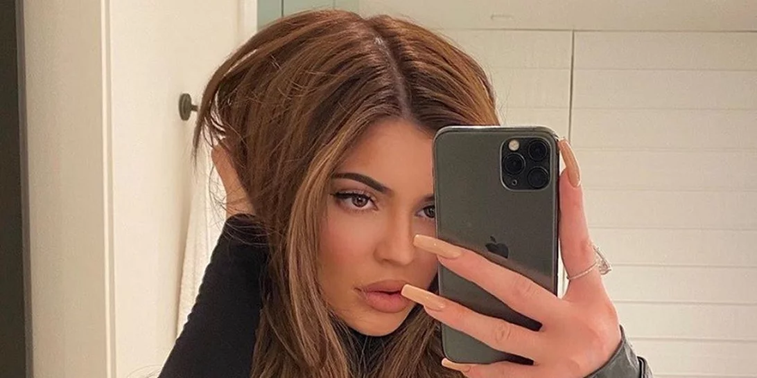 Η Kylie Jenner λανσάρει προϊόντα για τα μαλλιά νωρίτερα απ' ό,τι περιμέναμε