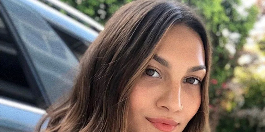 Honey Brown | Το χρώμα μαλλιών που θα λατρέψουν οι μελαχρινές φέτος