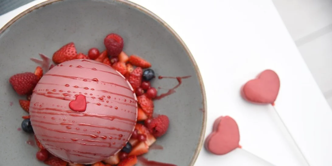 Βρήκαμε τα πιο in love γλυκά γιατί ο έρωτας περνάει και από το στομάχι