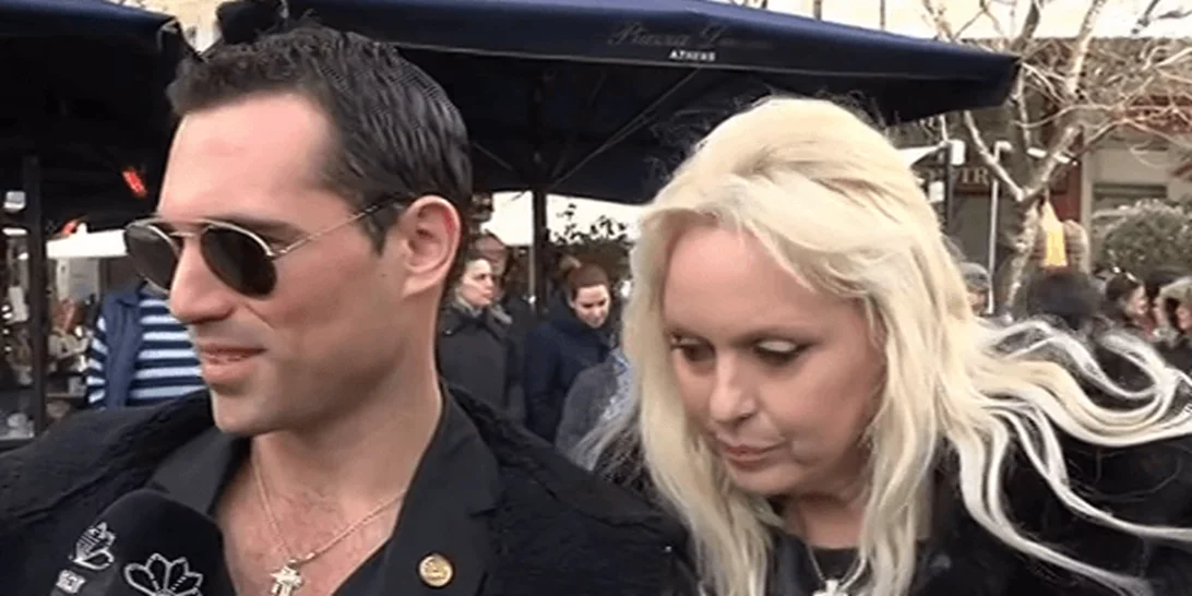 Άνθιμος Ανανιάδης - Εύη Καραγιάννη | «Λύγισαν» στην κηδεία του Κώστα Βουτσά