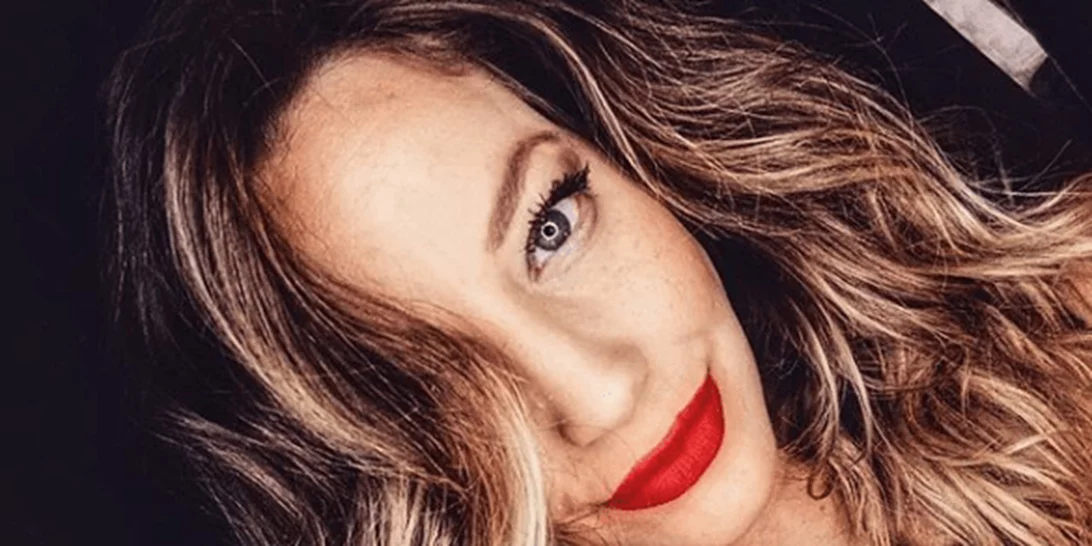 Εύα Τσάχρα | Το girly baby shower λίγο πριν γεννήσει