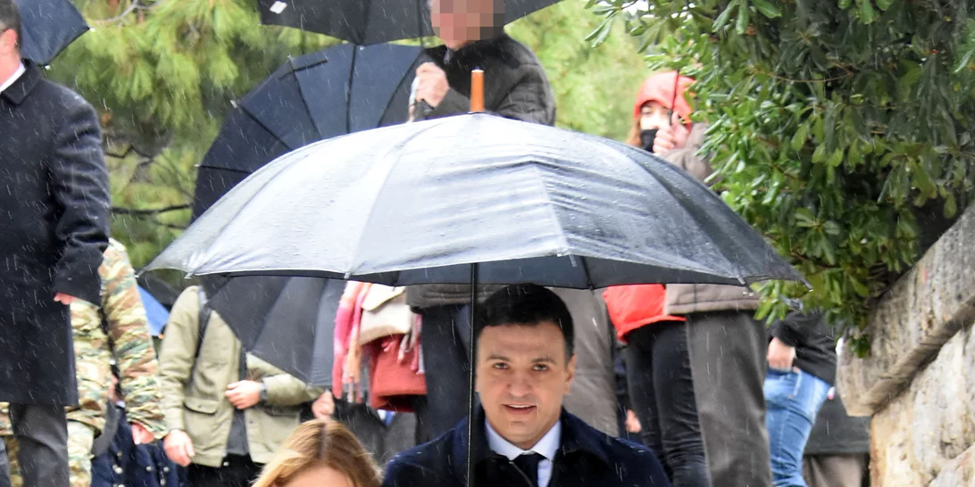 Τζένη Μπαλατσινού - Βασίλης Κικίλιας | Το ταξίδι στις Βρυξέλλες και η ενημέρωση για τον κορονοϊό (pics)