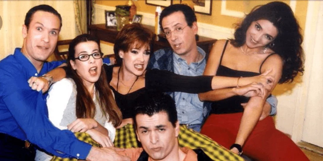 90s look από ελληνικές σειρές που μοιάζουν επίκαιρα σήμερα