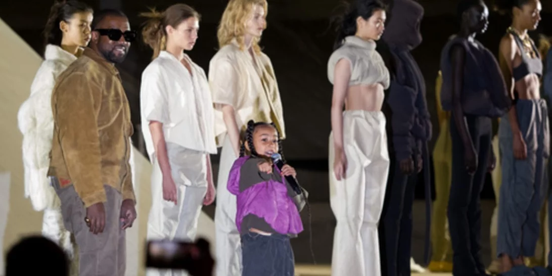 Yeezy Season 8 | O Kanye West επέστρεψε στο Παρίσι και η North ήταν το highlight του show