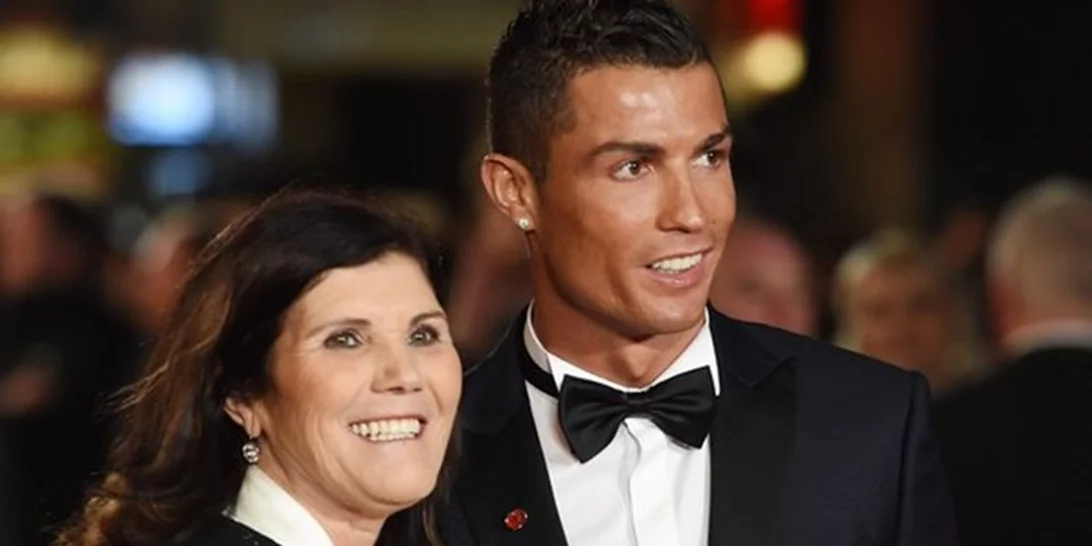 Δύσκολες ώρες για τον Κριστιάνο Ρονάλντο | Η μητέρα του έπαθε εγκεφαλικό - τι ζήτησε ο ίδιος μέσω twitter