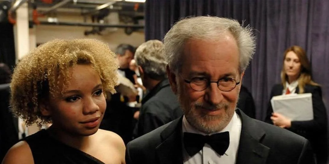 Συνελήφθη η κόρη του Steven Spielberg | Η κατηγορία για ενδοοικογενειακή βία και η δήλωση του συντρόφου της πορνοστάρ