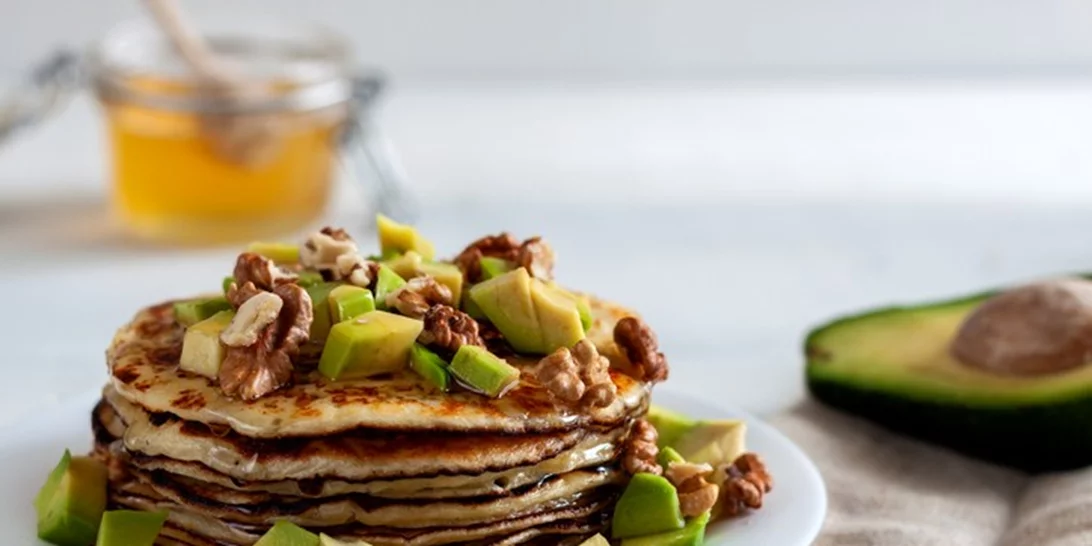 Η τέλεια συνταγή για pancakes με αβοκάντο