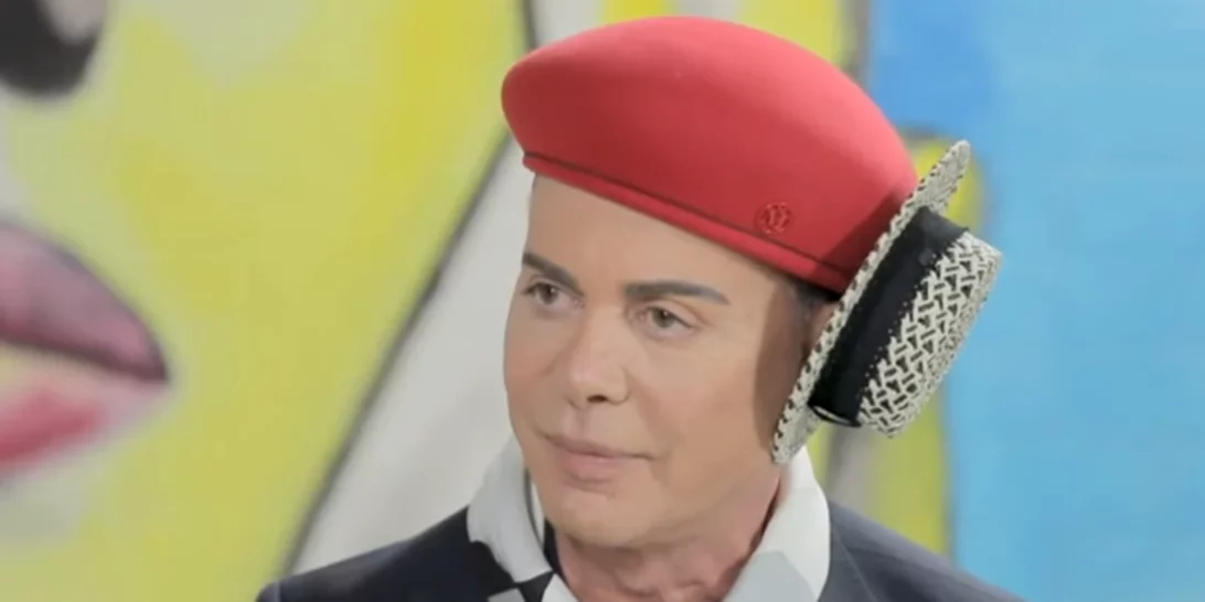 Λάκης Γαβαλάς | Μιμείται τις παίκτριες του My Style Rocks