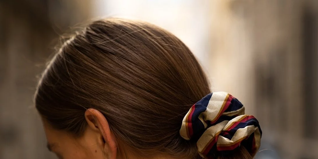 Τα αξεσουάρ μαλλιών που λάτρεψε το fashion crowd στις φετινές εβδομάδες μόδας