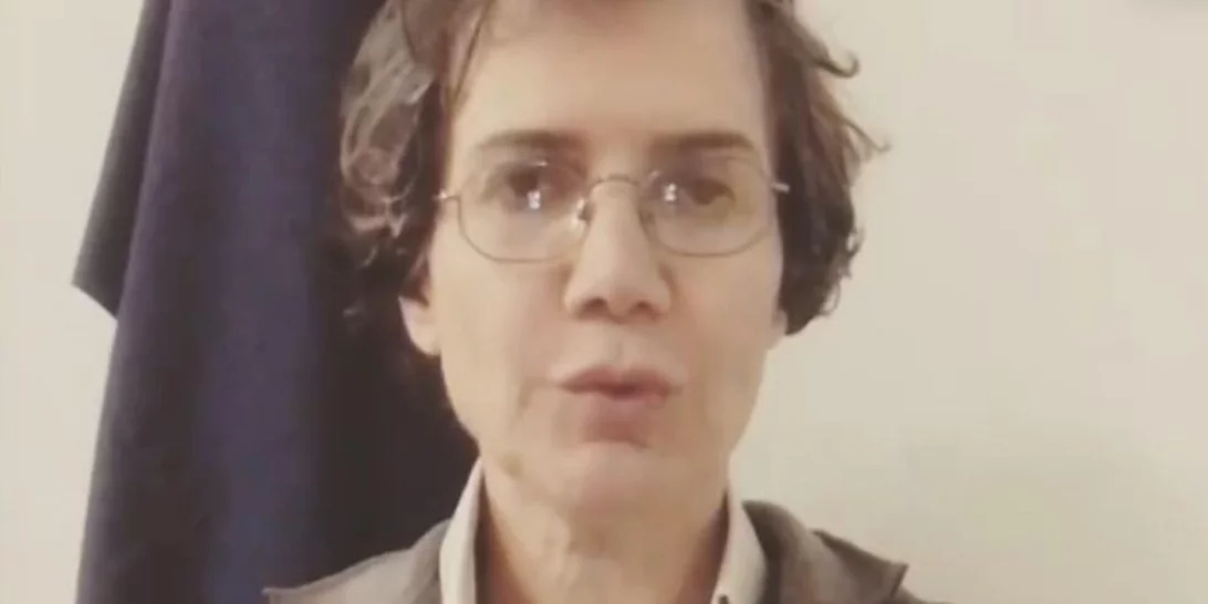 Ξεκαρδιστικό | Έλληνας ηθοποιός μεταμορφώθηκε σε Σωτήρη Τσιόδρα και Νίκο Χαρδαλιά