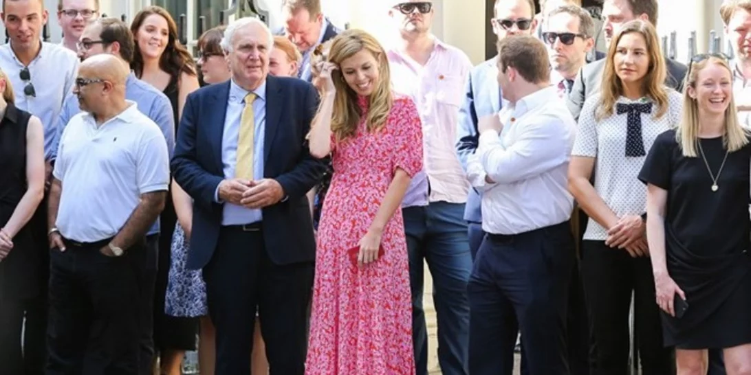 Carrie Symonds | Με συμπτώματα κορονοϊού και η εγκυμονούσα αρραβωνιαστικιά του Boris Johnson