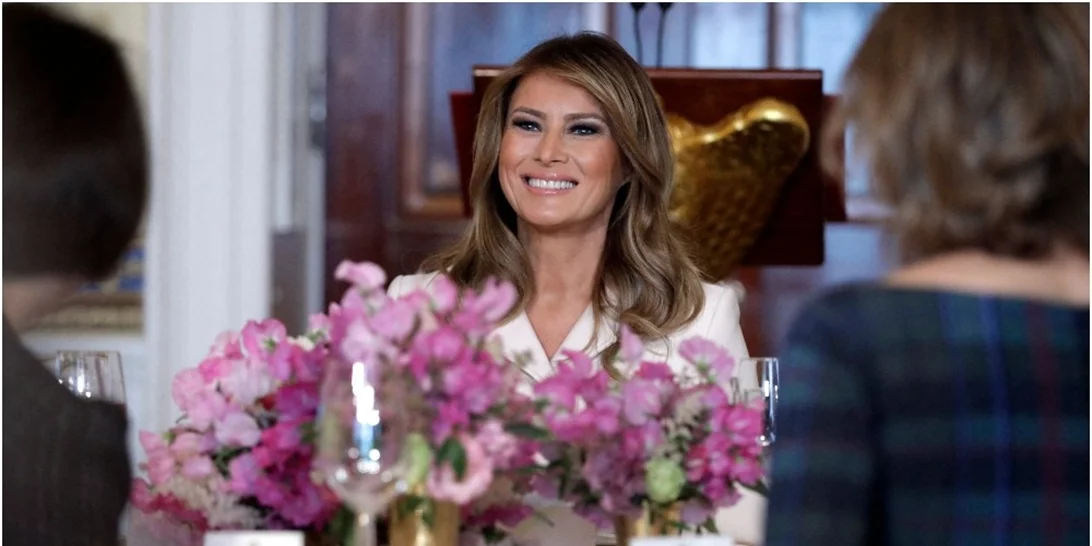 Melania Trump | Το πράσινο σεμιζιέ της φόρεμα είναι η τέλεια επιλογή για το Πάσχα