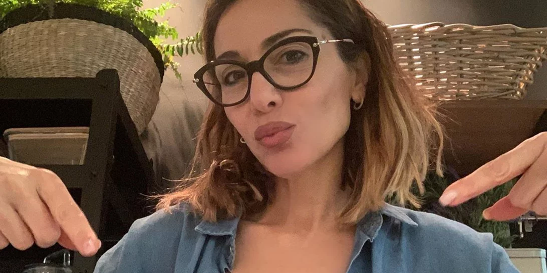 Δέσποινα Βανδή | Η πανεύκολη συνταγή της για σοκολατένιο κέικ