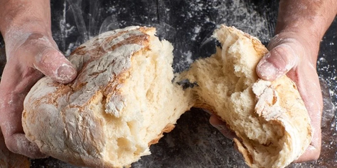 Γιατί όλοι φτιάχνουν ψωμί στην καραντίνα