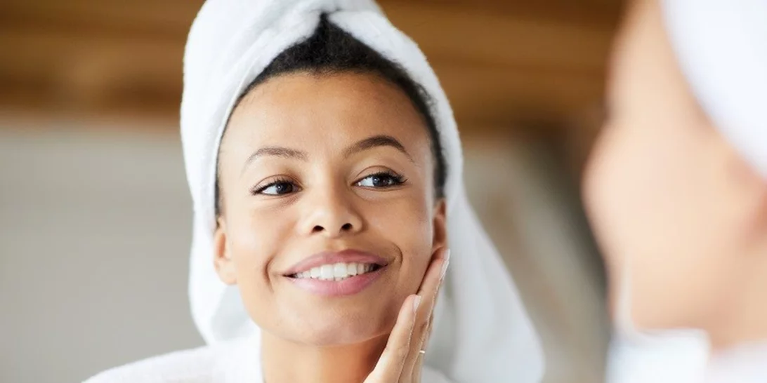 Ο πιο εύκολος και fun τρόπος να κάνεις αποτοξίνωση στην επιδερμίδα σου αυτές τις μέρες