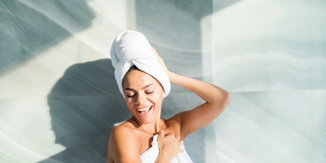 5 DIY μάσκες με φυσικά συστατικά για μοναδικά απαλά μαλλιά