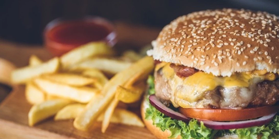 Η συνταγή του Αλέξανδρου Τσιοτίνη για αφράτα burger buns