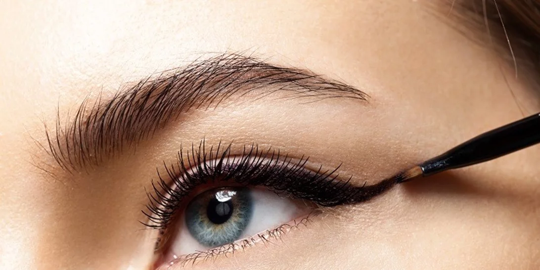 Ποιο eyeliner μου ταιριάζει ανάλογα με το χρώμα των ματιών μου;