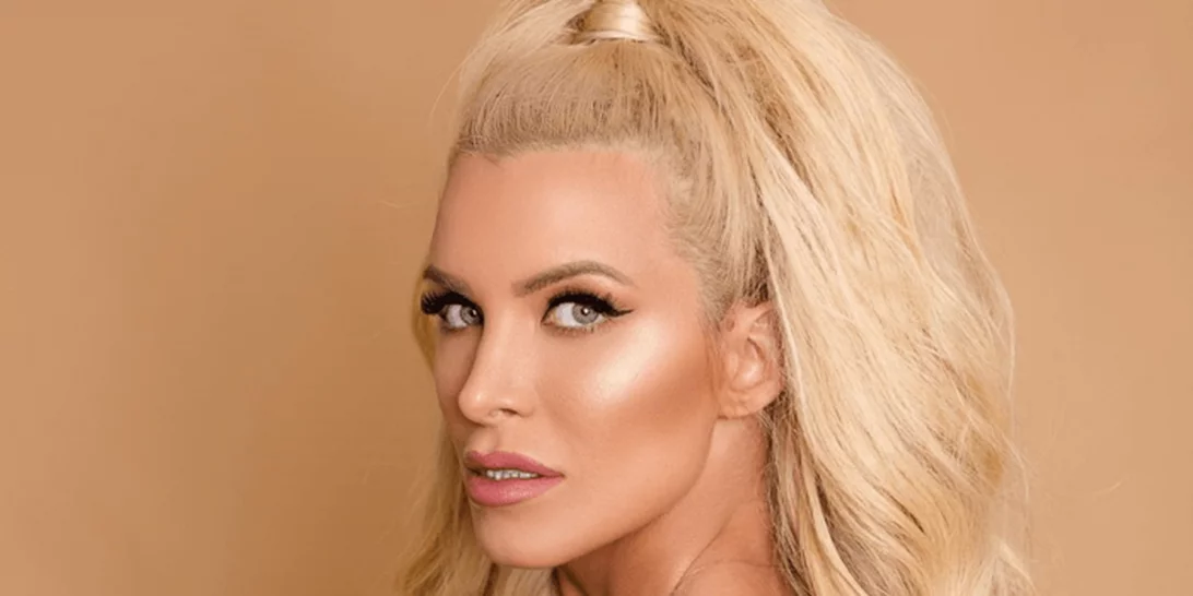 Κατερίνα Καινούργιου | «Δεν θέλω όταν μεγαλώσω να είμαι τόσο πικρόχολη όσο η Ρούλα Κορομηλά»