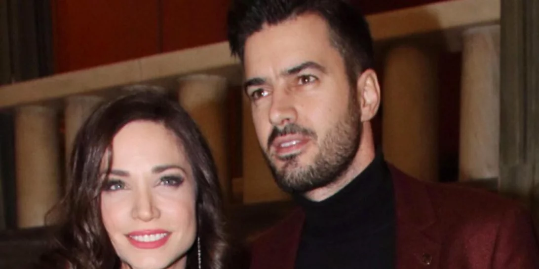 Κατερίνα Γερονικολού - Γιάννης Τσιμιτσέλης | «Ραντεβού» στο σαλόνι τους για κρασί (pic)