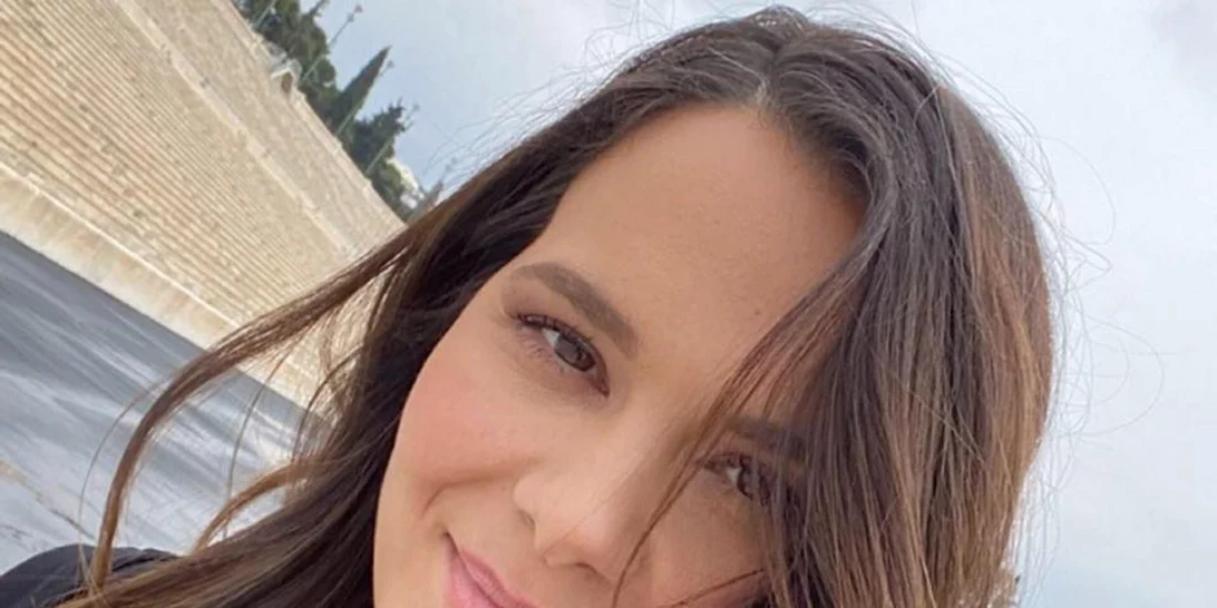 H Ελιάνα Χρυσικοπούλου σού δείχνει τον πιο stylish τρόπο να μεταποιήσεις το T-shirt σου