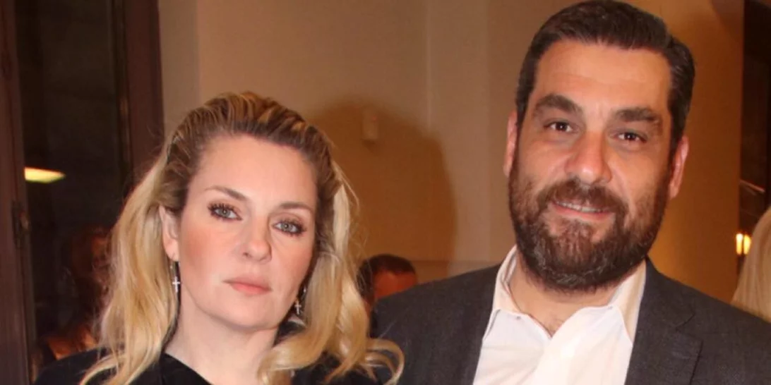 Ελισάφετ Μουτάφη | Η άβαφη ρίζα και το κούρεμα που έκανε εν μέσω καραντίνας