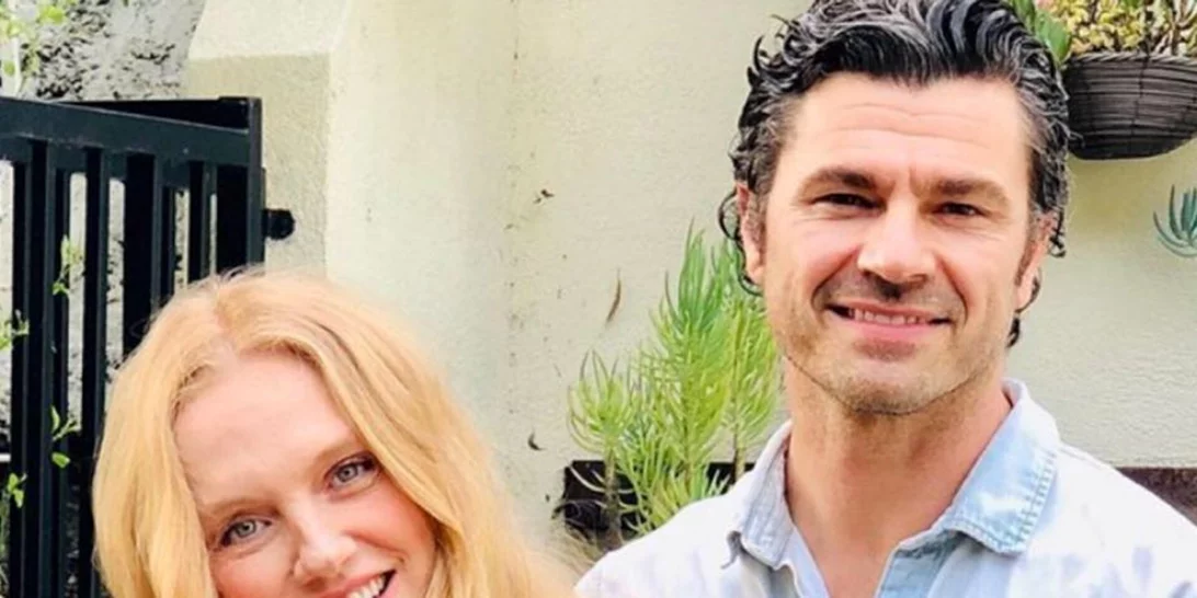 Χρήστος Βασιλόπουλος | Μας δείχνει για πρώτη φορά τη φουσκωμένη κοιλίτσα της συντρόφου του