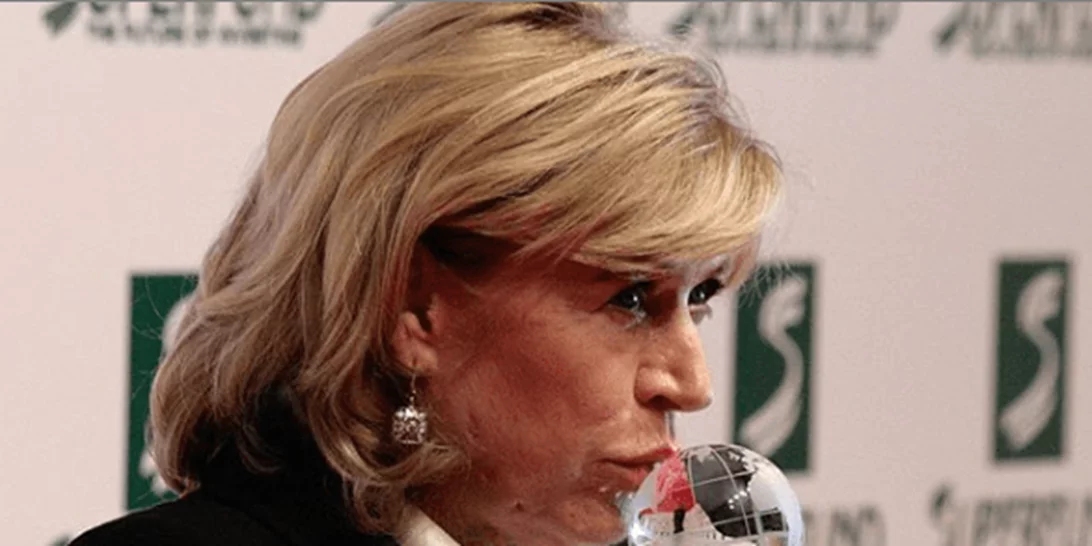 Eξιτήριο από το νοσοκομείο πήρε η Marianne Faithfull‎ μετα από 22 μέρες μάχης με τον κορονοϊό