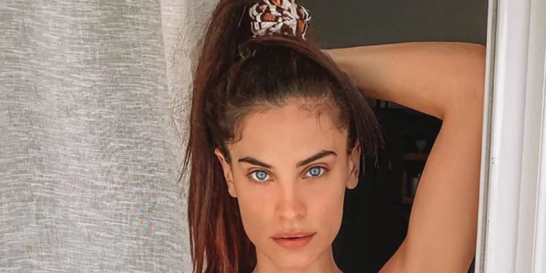 Χριστίνα Μπόμπα | Ποζάρει με μαγιό στο μπαλκόνι της - Το αισιόδοξο μήνυμα