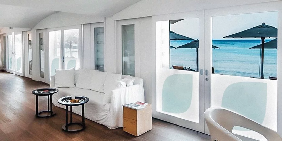 Το απόλυτο beauty spot της πόλης πάει παραλία.. Μάθε όλες τις λεπτομέρειες