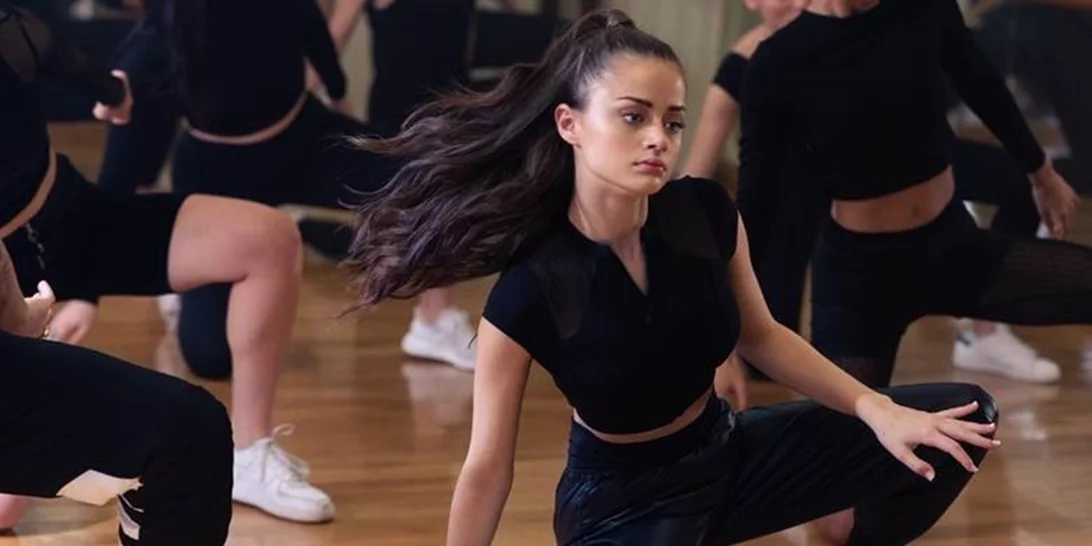 Η εκπρόσωπος της Eurovision, Stefania, μάς παρουσιάζει την dance version του “Super G!rl”